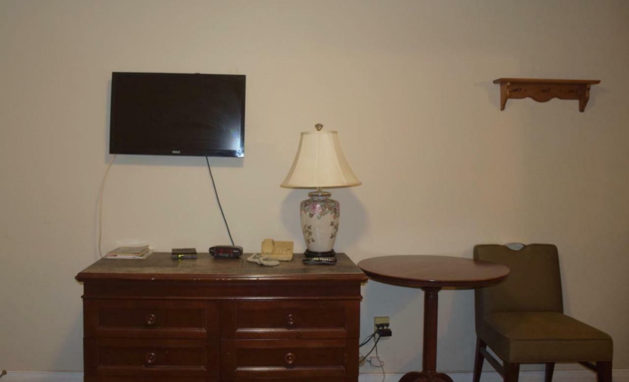 Kent Motel Chatham-Kent Екстер'єр фото